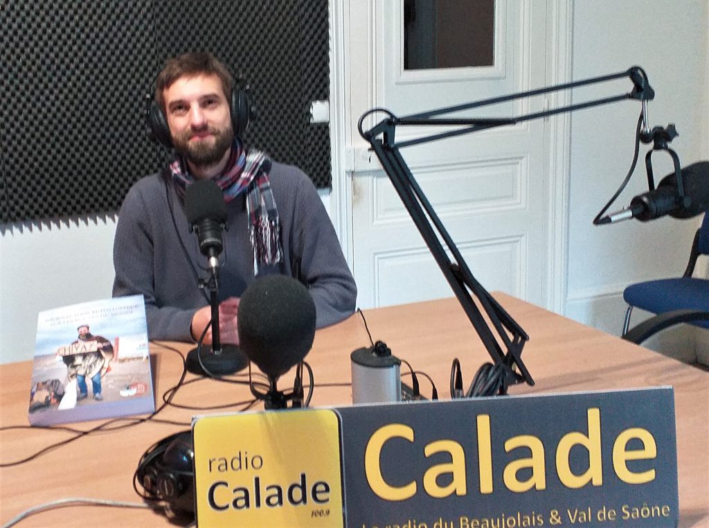 Sur les ondes de radio Calade